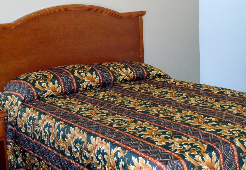Country Inn Motel Oakdale Szoba fotó