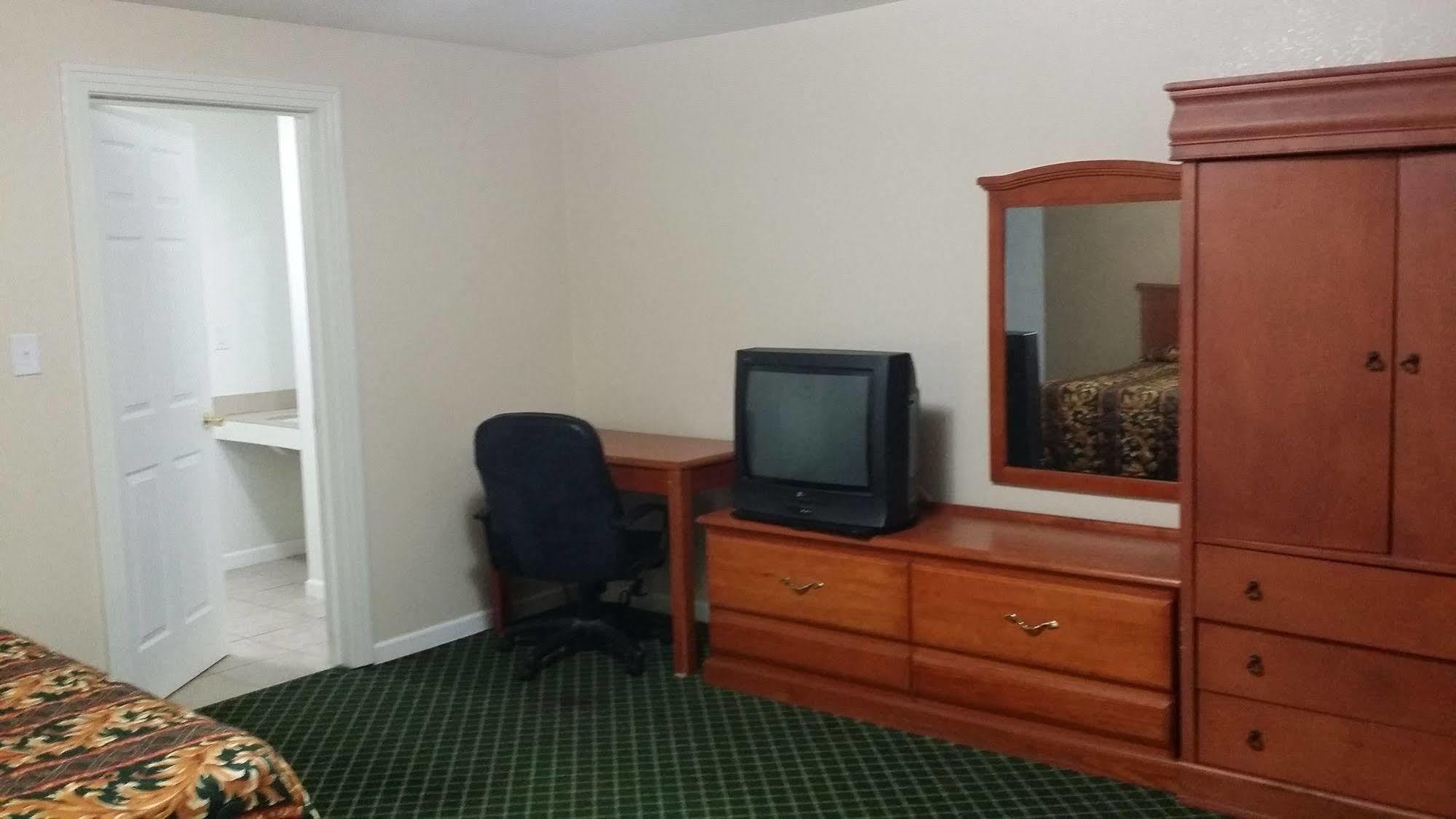 Country Inn Motel Oakdale Kültér fotó